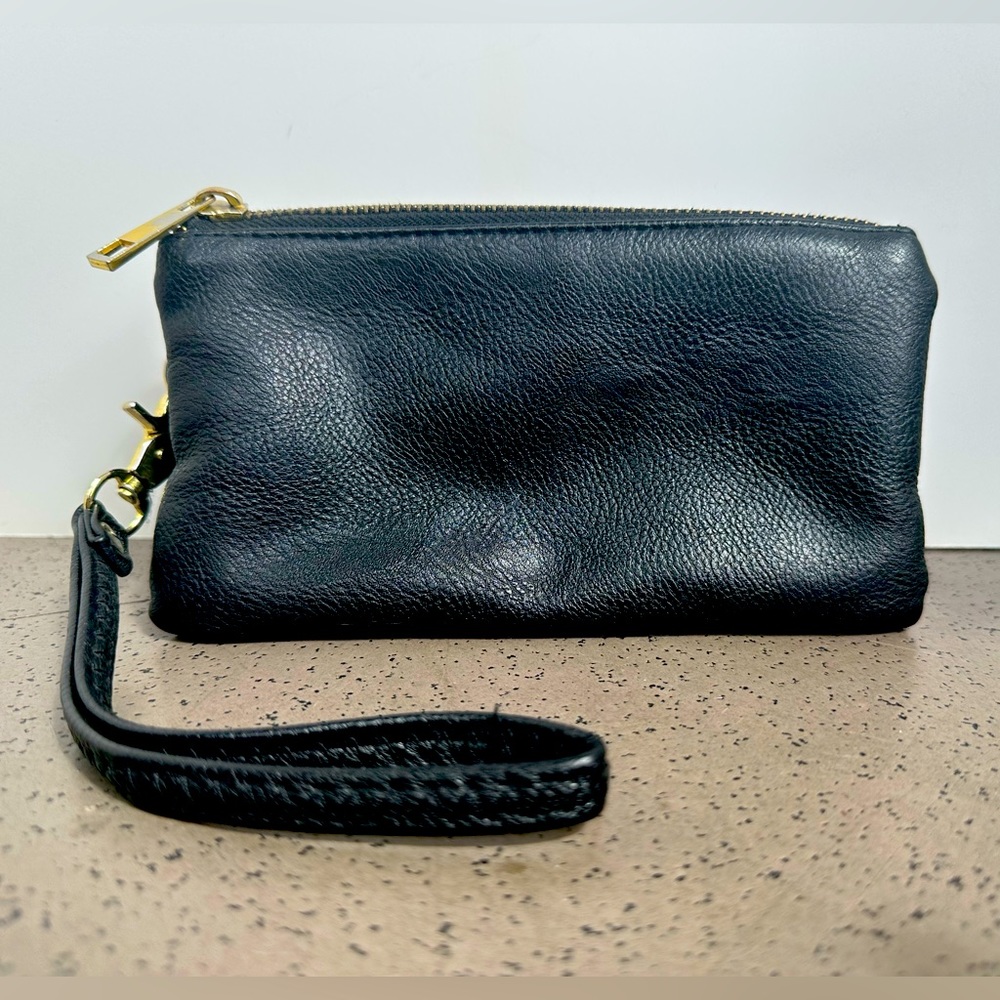 Black vegan wristlet